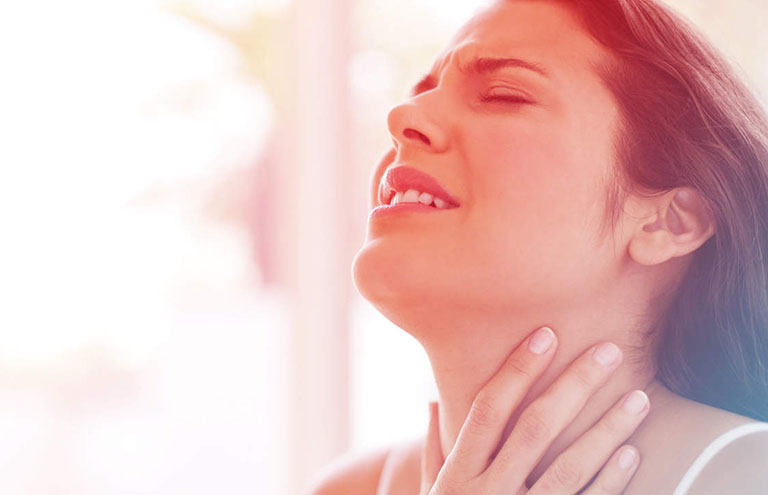 Cách trị đau họng bằng massage bấm huyệt